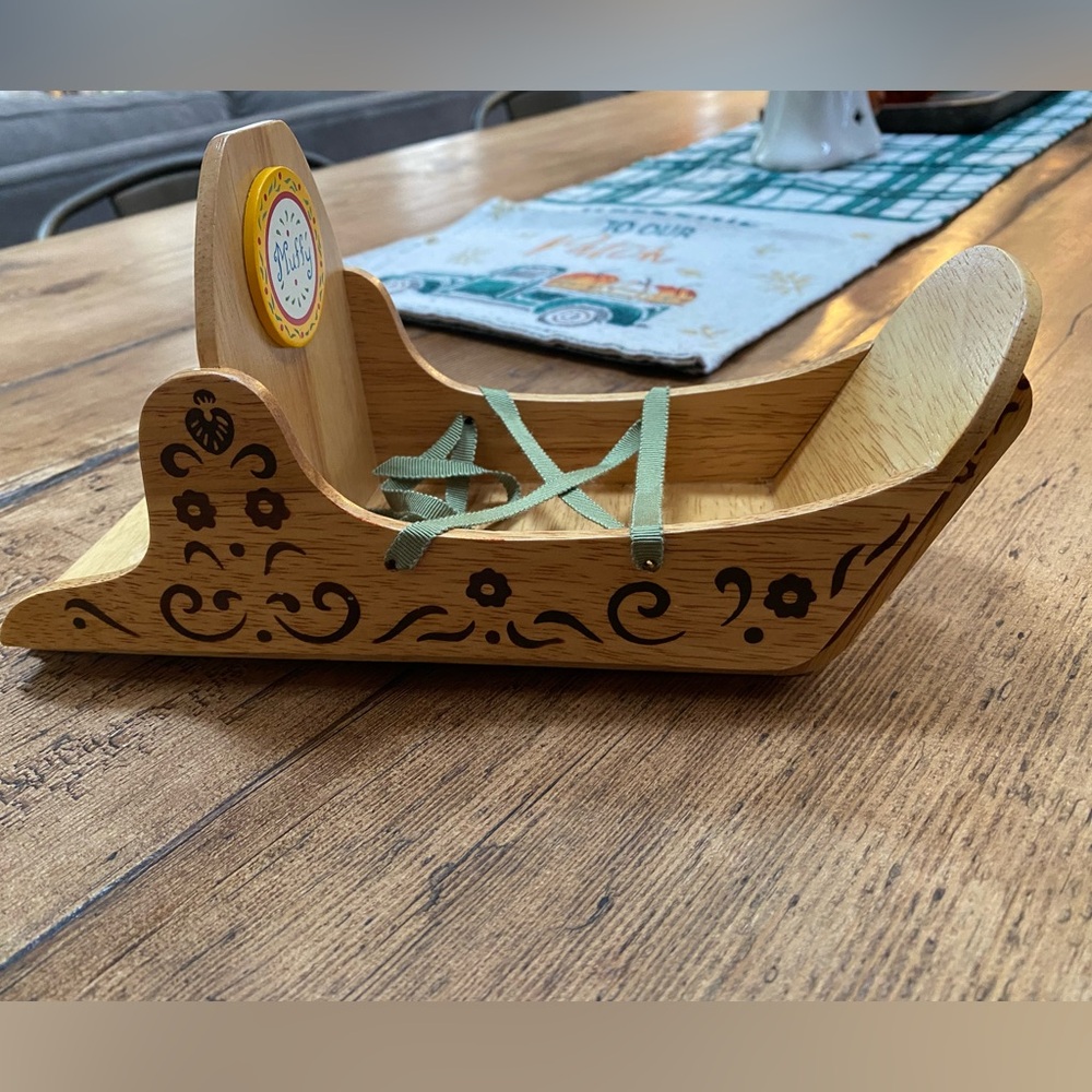 Muffy Vanderbear wooden dog sled